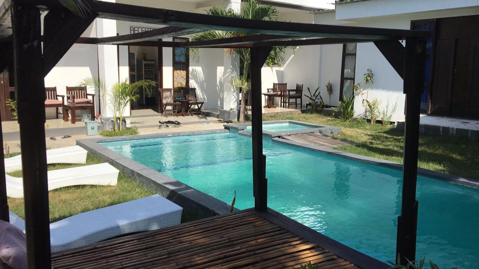 White Sands Resort Gili Trawangan Extérieur photo
